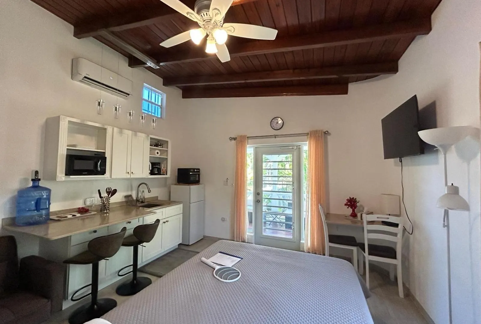 Labellevue Antigua Micro-Hotel And Car Rental Crosbies