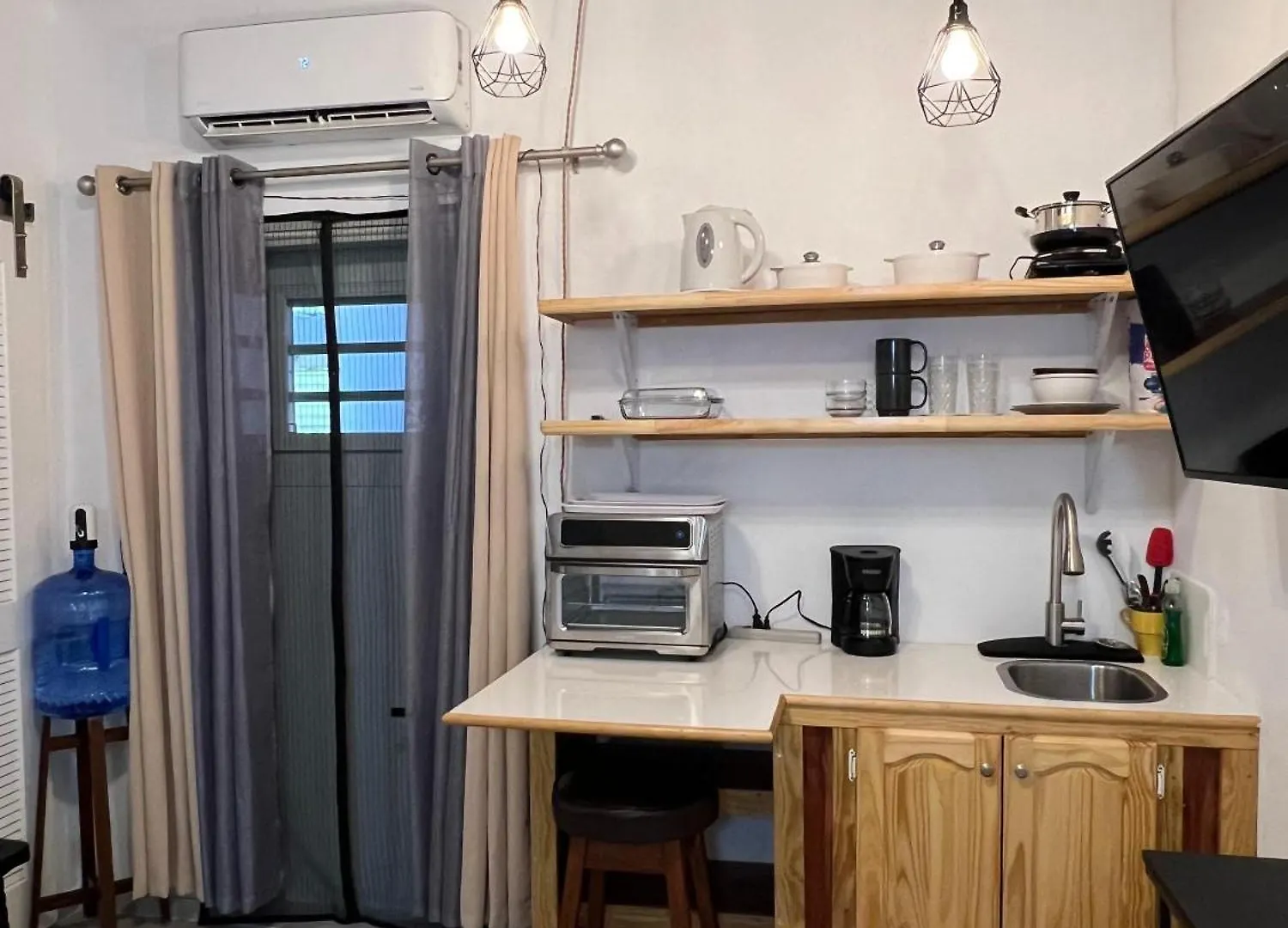 Guest house Labellevue Antigua Micro-Hotel And Car Rental Crosbies