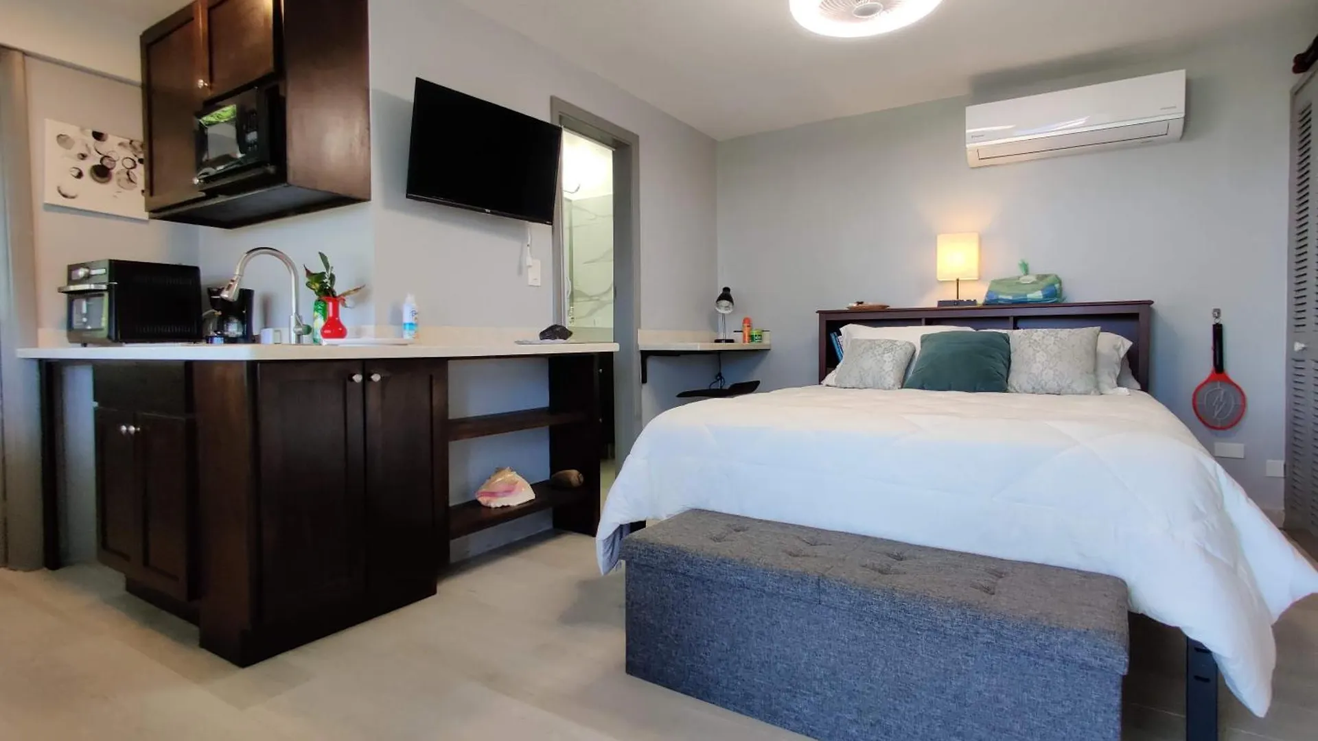 Labellevue Antigua Micro-Hotel And Car Rental Crosbies
